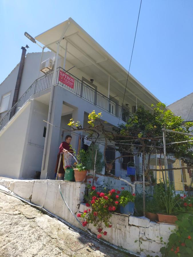 Apartamento Spiros Full House In Marathias Exterior foto