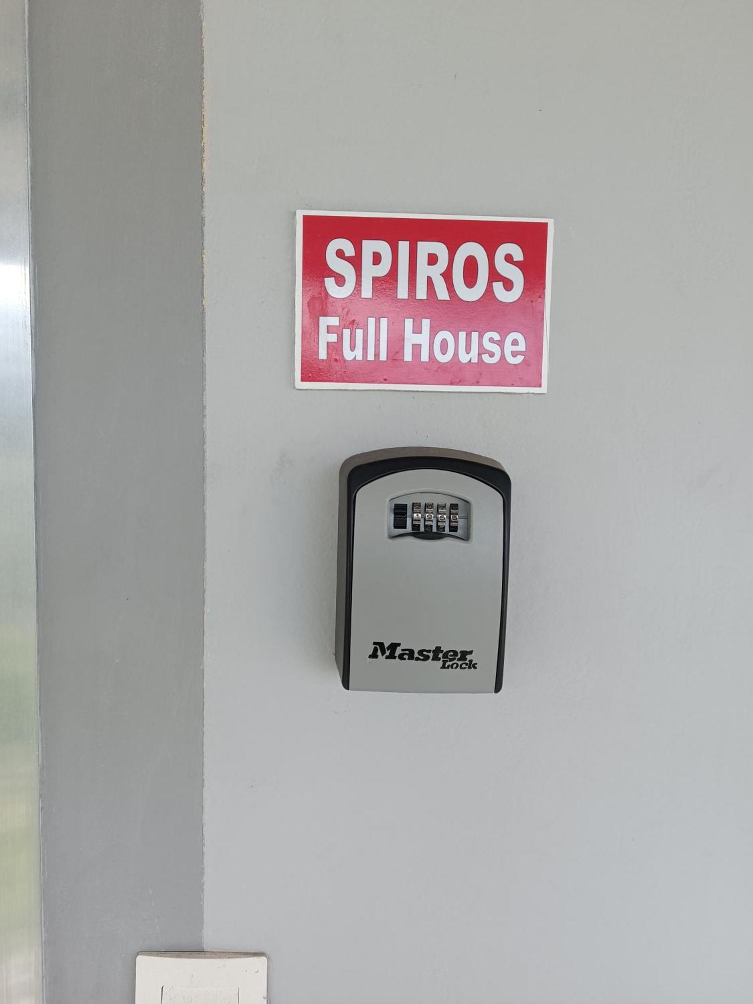 Apartamento Spiros Full House In Marathias Exterior foto